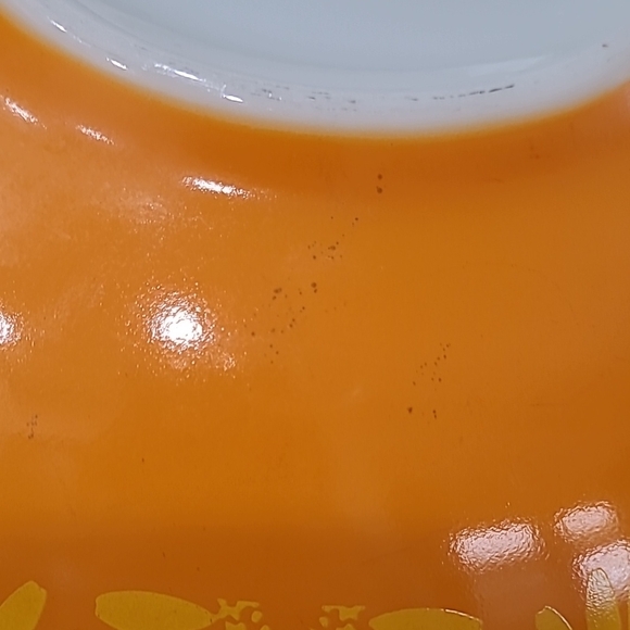 Vintage Pyrex Yellow Daisy Mixing Bowl - Picture 8 of 9